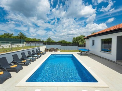 Holiday house Entspannende Sommerwohnung in Drenje - Outdoor photo 6