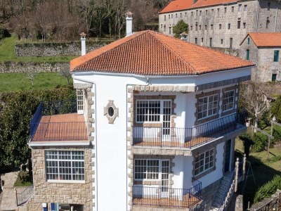Holiday house Villa in Padrón mit Pool und Bergblick in Ames - Holiday house