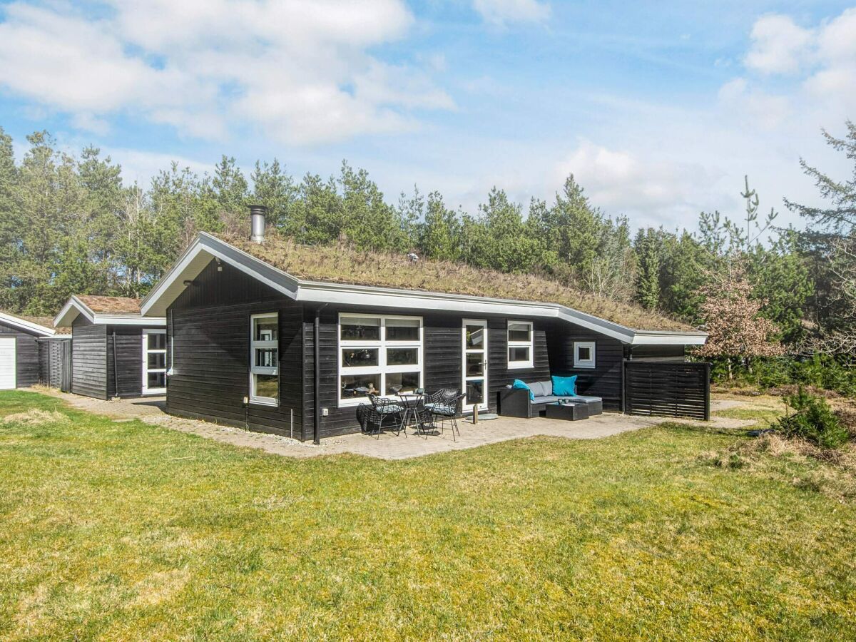 Holiday house 6 Personen Ferienhaus in Blokhus - Outdoor photo 2