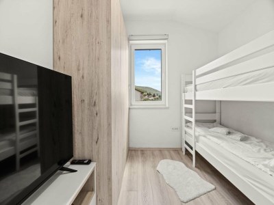 Apartment Enchanting Summer Apartment with Sea View - Features photo 17