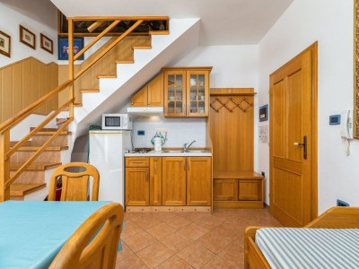 Apartment Apartment in Cres with Sea View and Old Town - Features photo 29