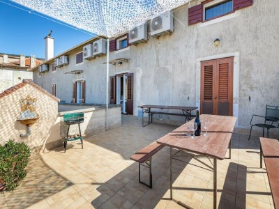 Apartment Apartment in Cres near Old Town & Beach - Outdoor photo 36