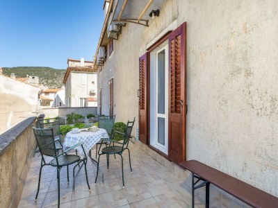 Apartment Apartment in Cres near Old Town & Beach - Outdoor photo 38