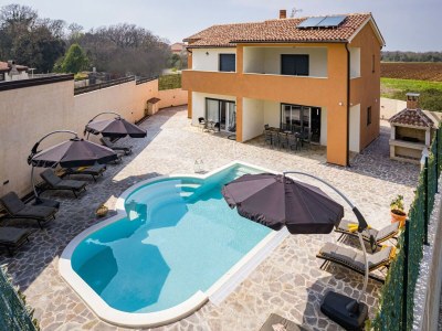 Villa Luxuriöse Villa in Pula mit Pool und Whirlpool - Outdoor photo 3