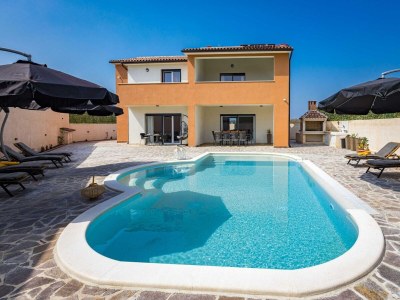 Villa Luxuriöse Villa in Pula mit Pool und Whirlpool - Outdoor photo 18