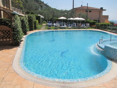 Villa Casa Alkea Penthouse for 6 people with pool and a beautiful lake view - Outdoor photo 9