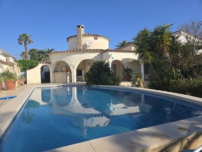 Villa Villa Del Mar in Roses - Villa
