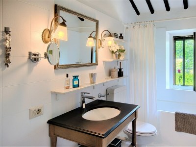 Villa Luxury Villa in Chianti with Winery up to 8 Guests - Features photo 21