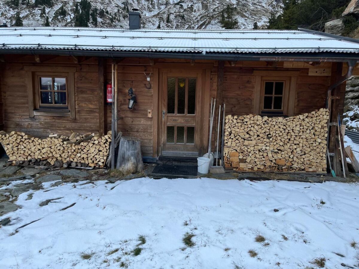 Holiday house Rustic Hut Salzburg near Ski Slopes