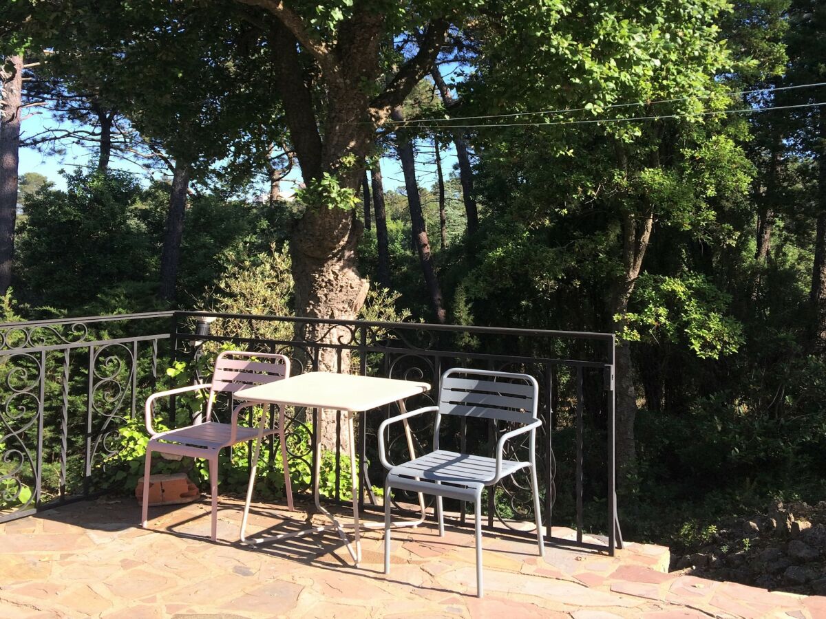 Holiday house Holiday Home in Fréjus with Pool & Tennis
