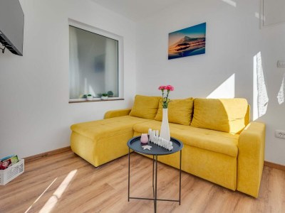Apartment Tastefully designed apartment in Karlobag in Tribanj Krušcica - Apartment