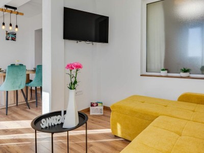 Apartment Tastefully designed apartment in Karlobag - Features photo 15