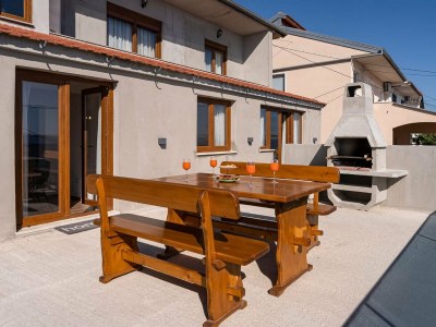 Apartment Tastefully designed apartment in Karlobag - Outdoor photo 33