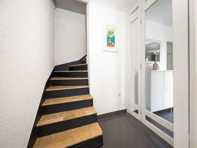 Apartment Spacious apartment in Brodarica with garden - Features photo 16