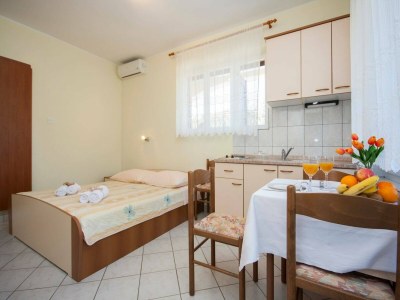 Apartment Inviting studio apartment in Primošten in Primosten - Apartment