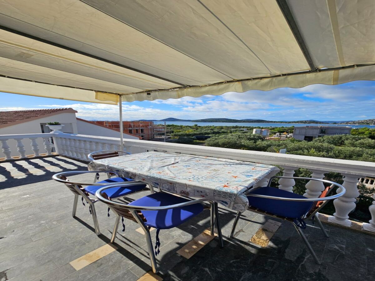 Apartment Wohnung in Tribunj nahe Stränden - Outdoor photo 3