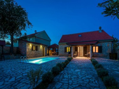 Holiday house Haus mit drei Schlafzimmern und Swimmingpool - Outdoor photo 6