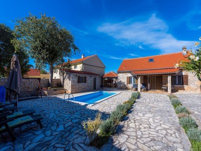 Holiday house Haus mit drei Schlafzimmern und Swimmingpool - Outdoor photo 43