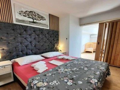 Apartment Apartment mit zwei Schlafzimmern und Außenpool - Features photo 13