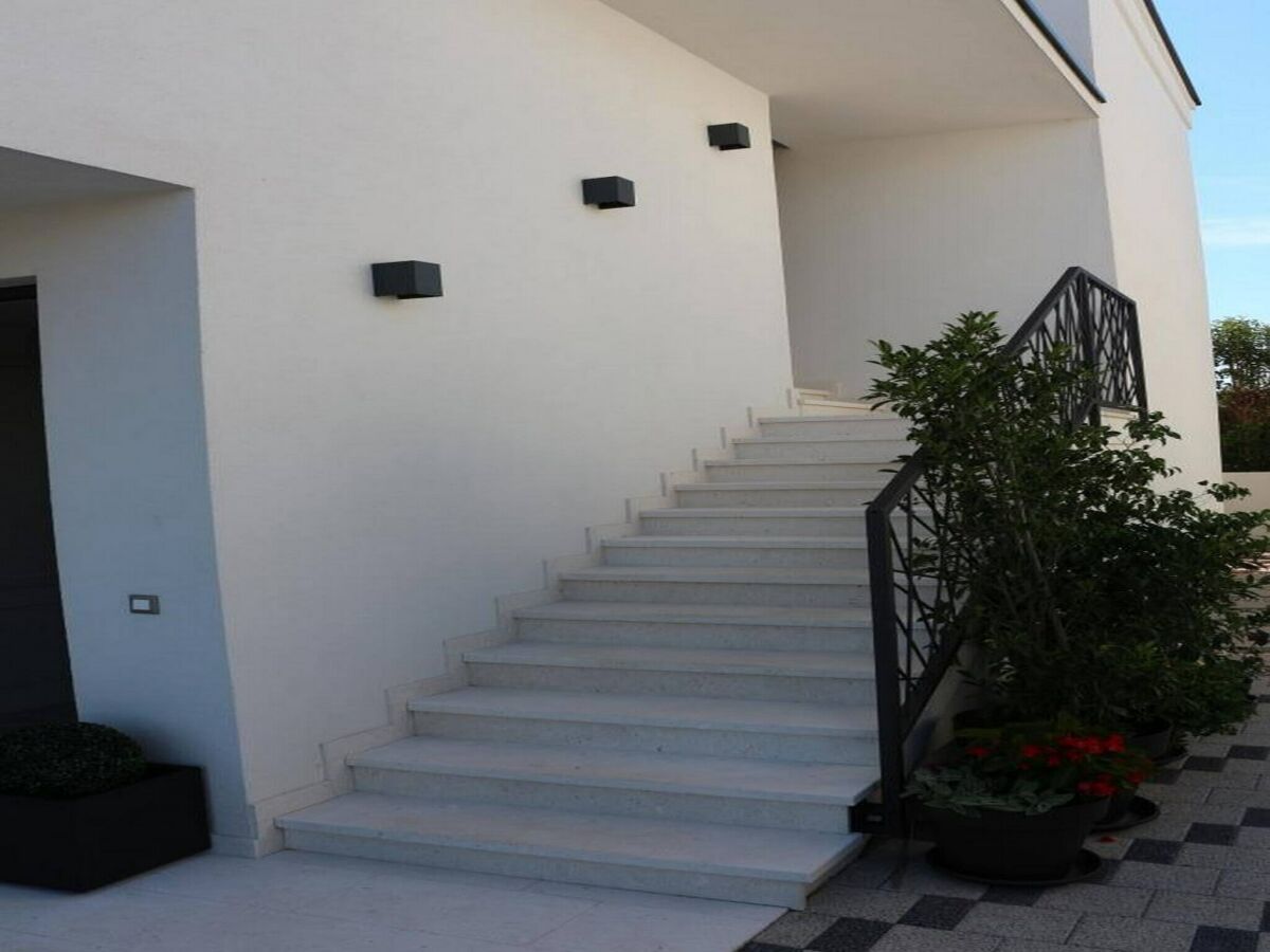 Apartment Charmante Wohnung mit einem Schlafzimmer in Ugljan - Outdoor photo 2