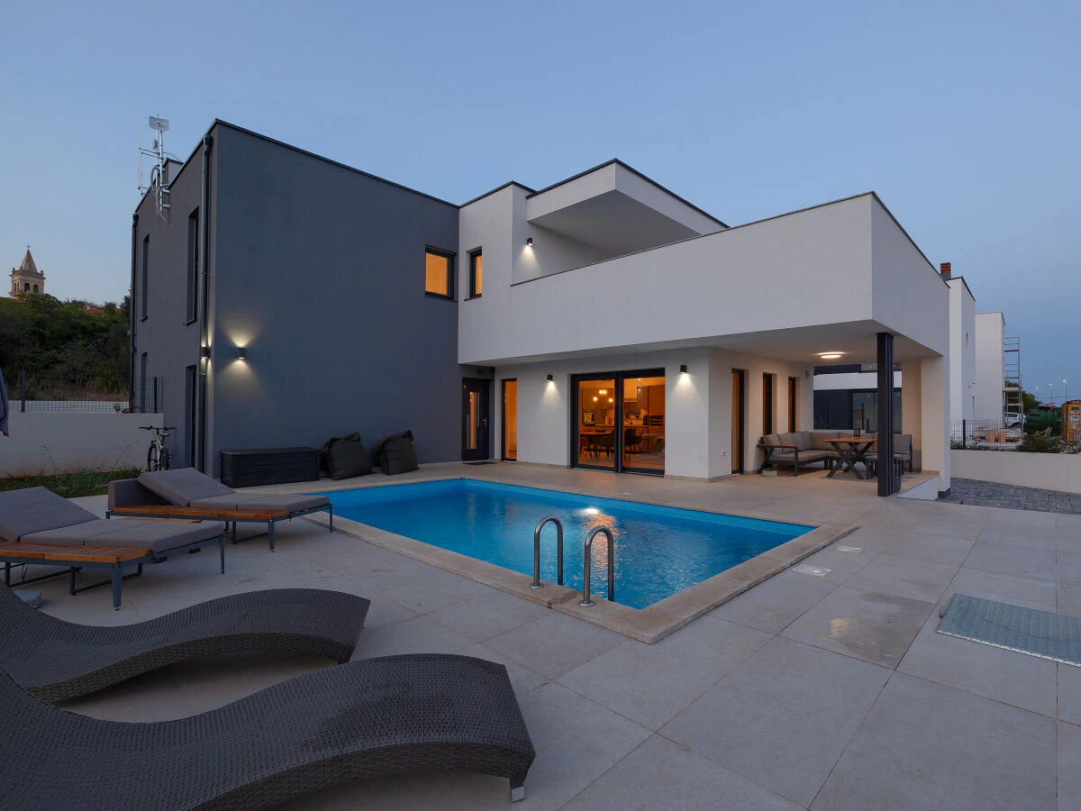 Villa Mayla