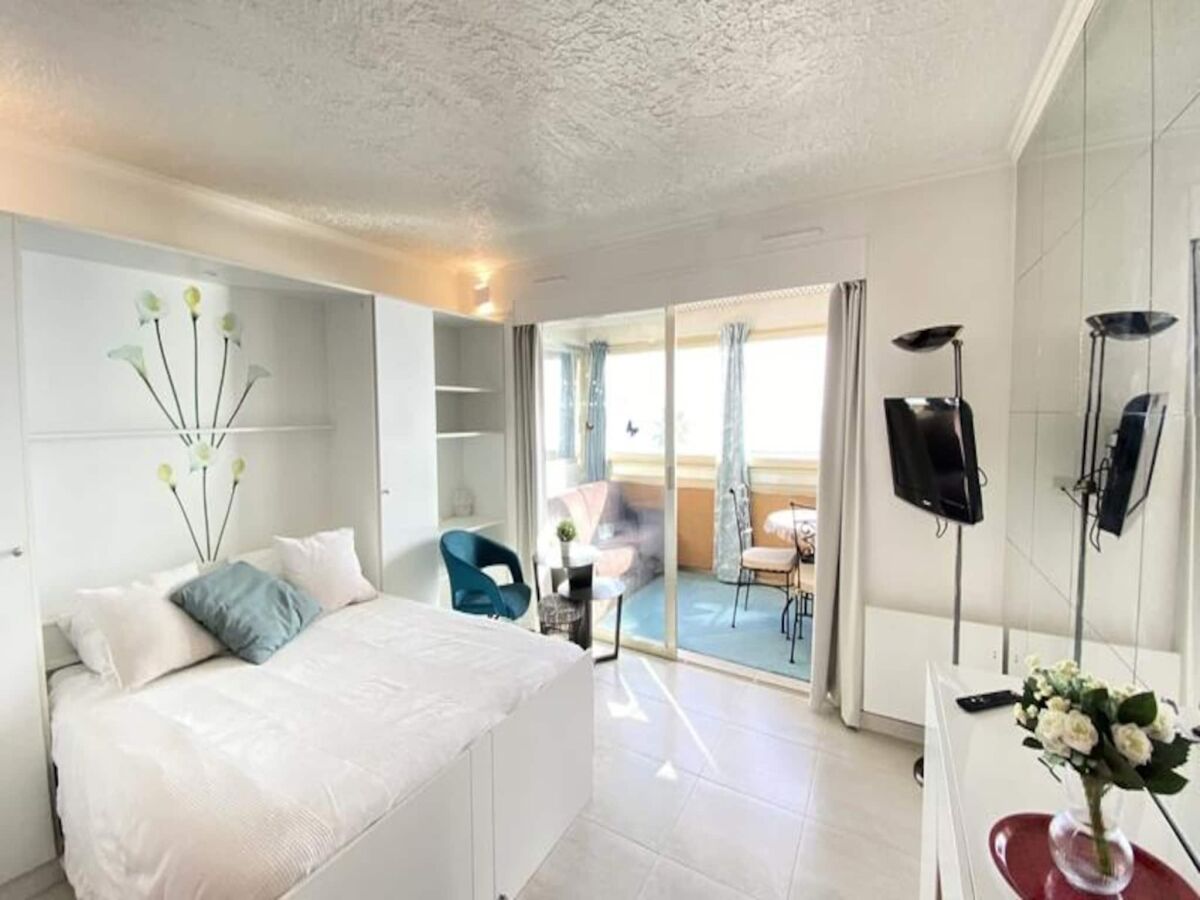 Apartment Beautiful Studio Facing The Sea