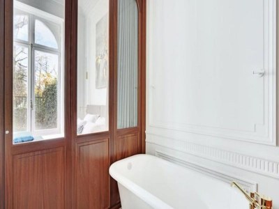 Apartment Maison Labruyère – Royal Garden Suite - Features photo 21
