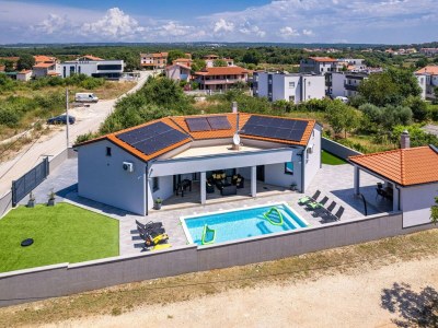 Villa Villa with Private Illuminated Pool - Outdoor photo 9