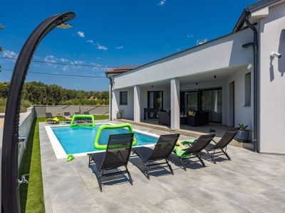 Villa Villa with Private Illuminated Pool - Outdoor photo 20