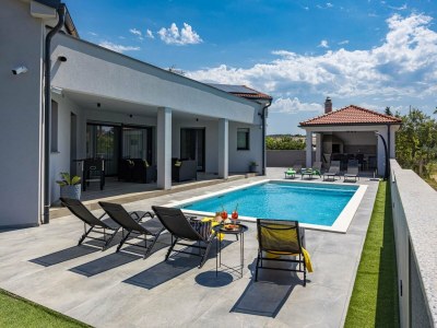 Villa Villa with Private Illuminated Pool - Outdoor photo 25