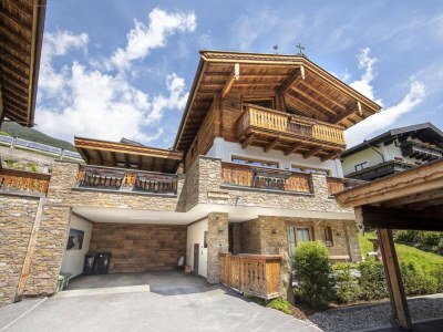 Holiday park Chalet with Sauna and Natural Pool in Nationalpark Hohe Tauern - Holiday park