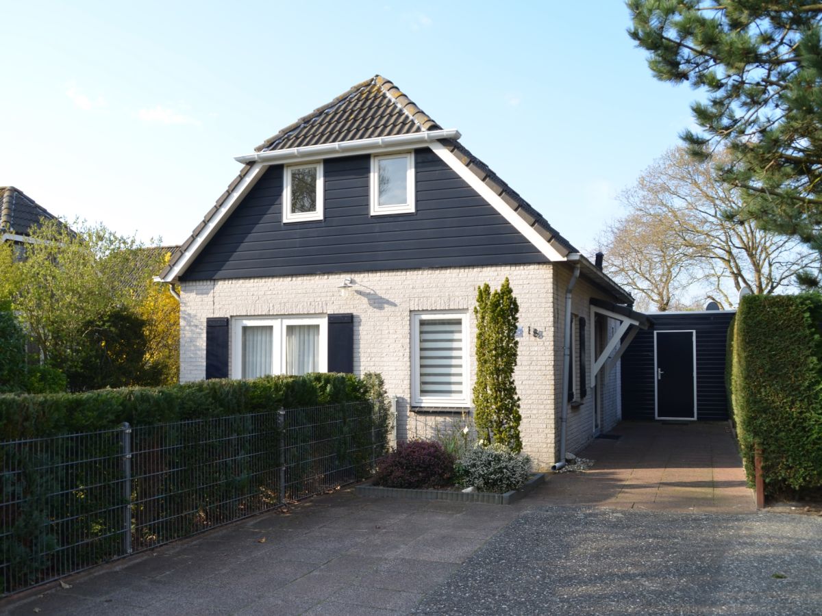 Holiday house North Sea House Ouddorp - Your Premium Holiday Home - Outdoor photo 2