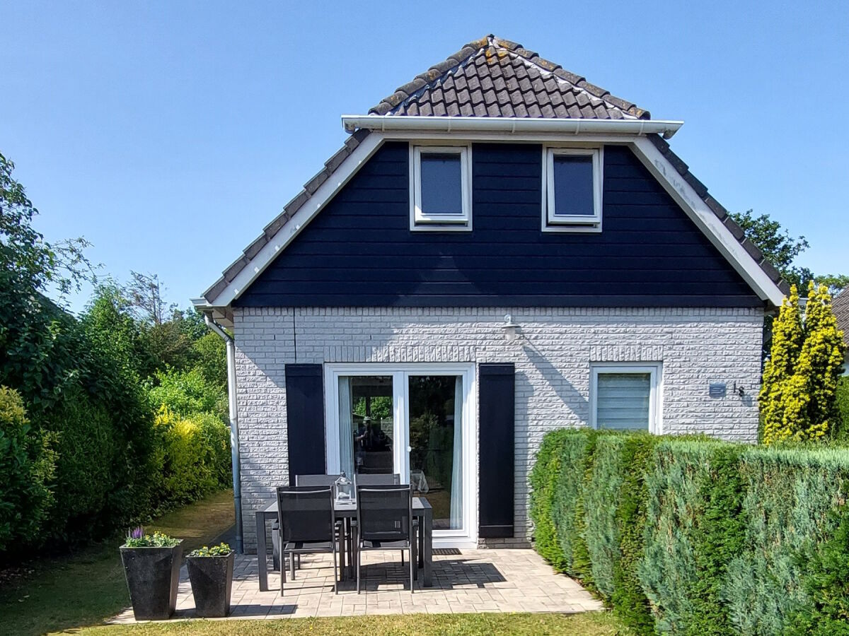 Holiday house North Sea House Ouddorp - Your Premium Holiday Home - Outdoor photo 3