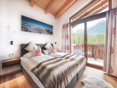 Holiday park Elegantes Chalet in der Nähe der Wildkogel Arena - Outdoor photo 8