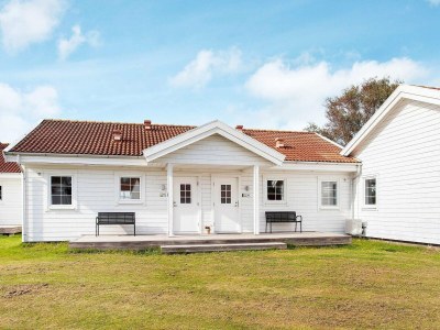 Holiday house Chic Coastal Holiday Home in Læsø in Læsø - Holiday house