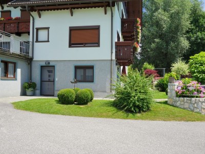 Holiday apartment Guesthouse in Wiesengrund Top 2 - Outdoor photo 5