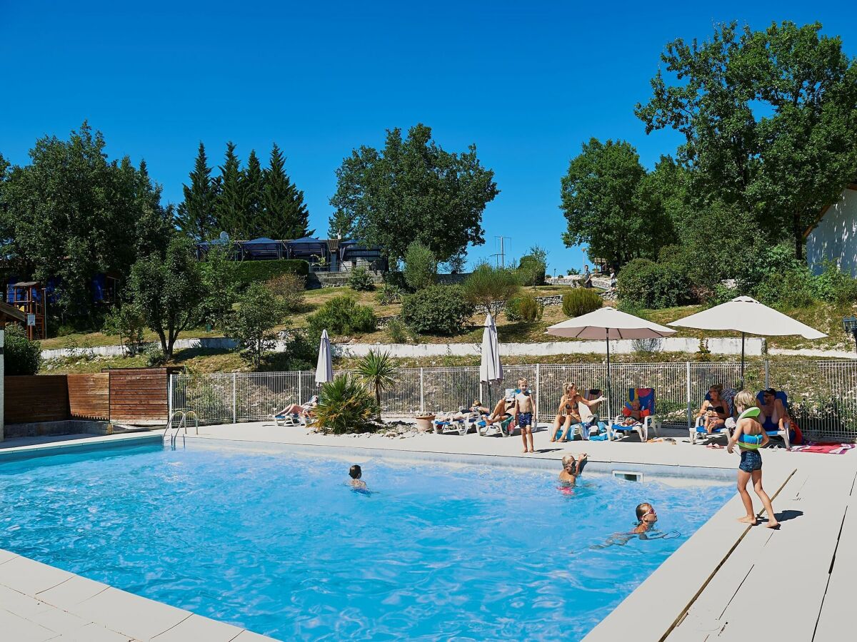 Holiday park Bungalow in Frankreich mit Garten