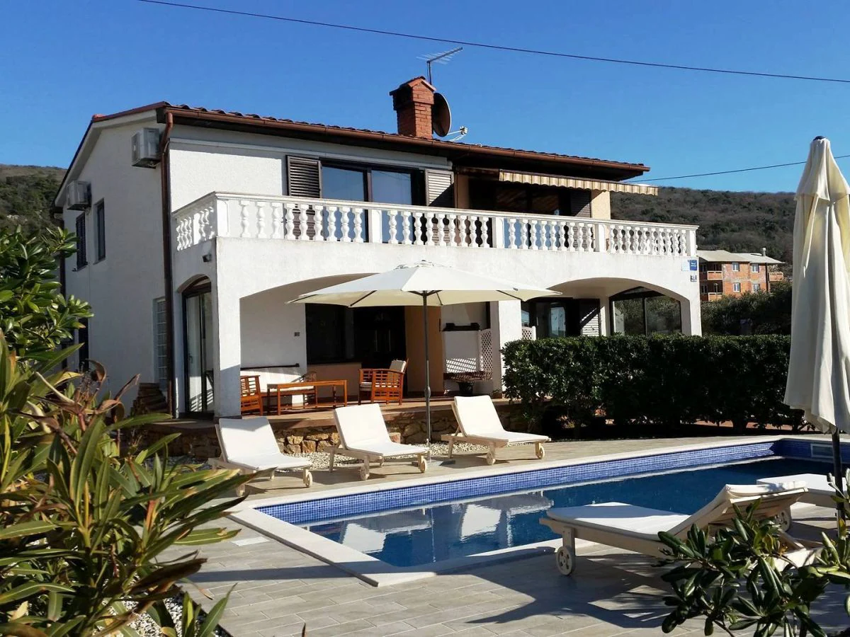 Holiday apartment Karabaic