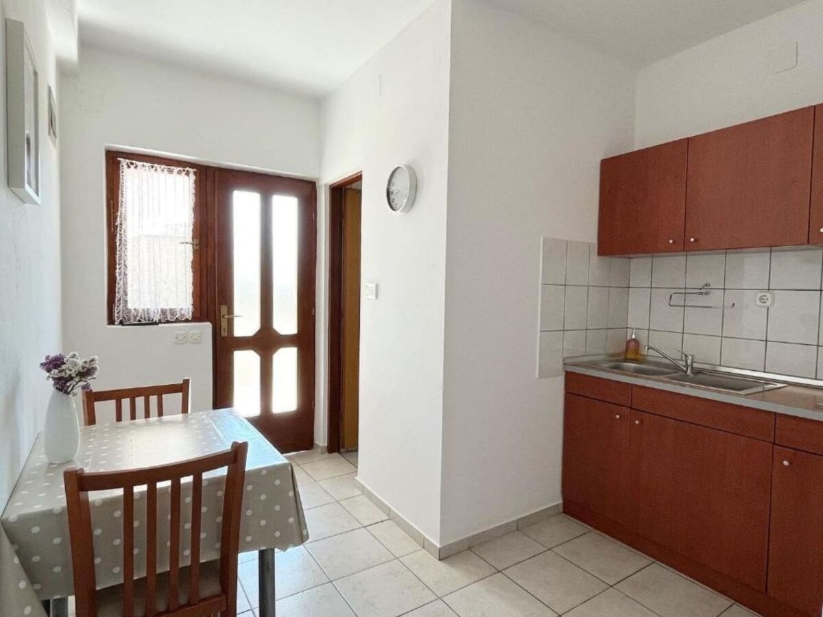 Apartment Apartments Fortuna - Studio Apartment with Balcony - Features photo 5
