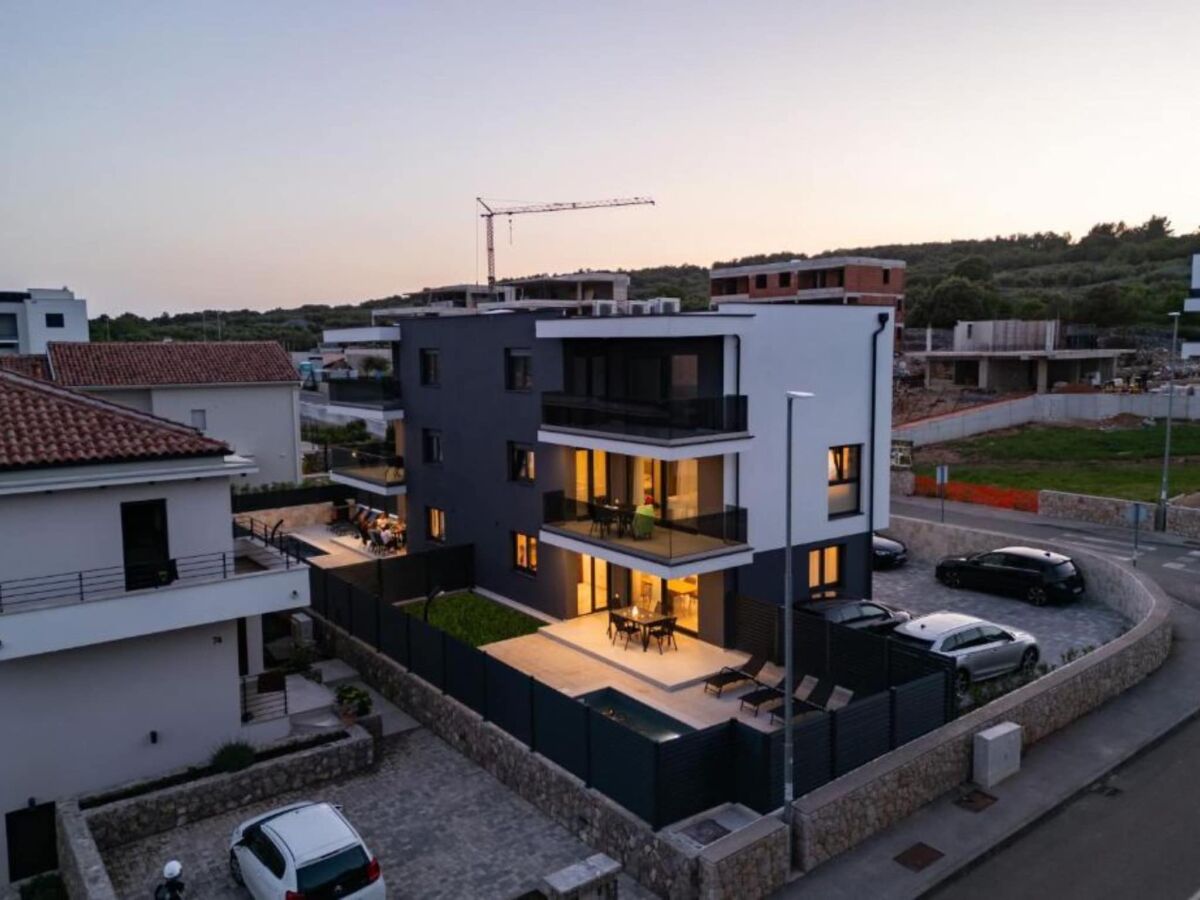 Apartment Charming Apartment Island Krk - Three Bedroom Apartment