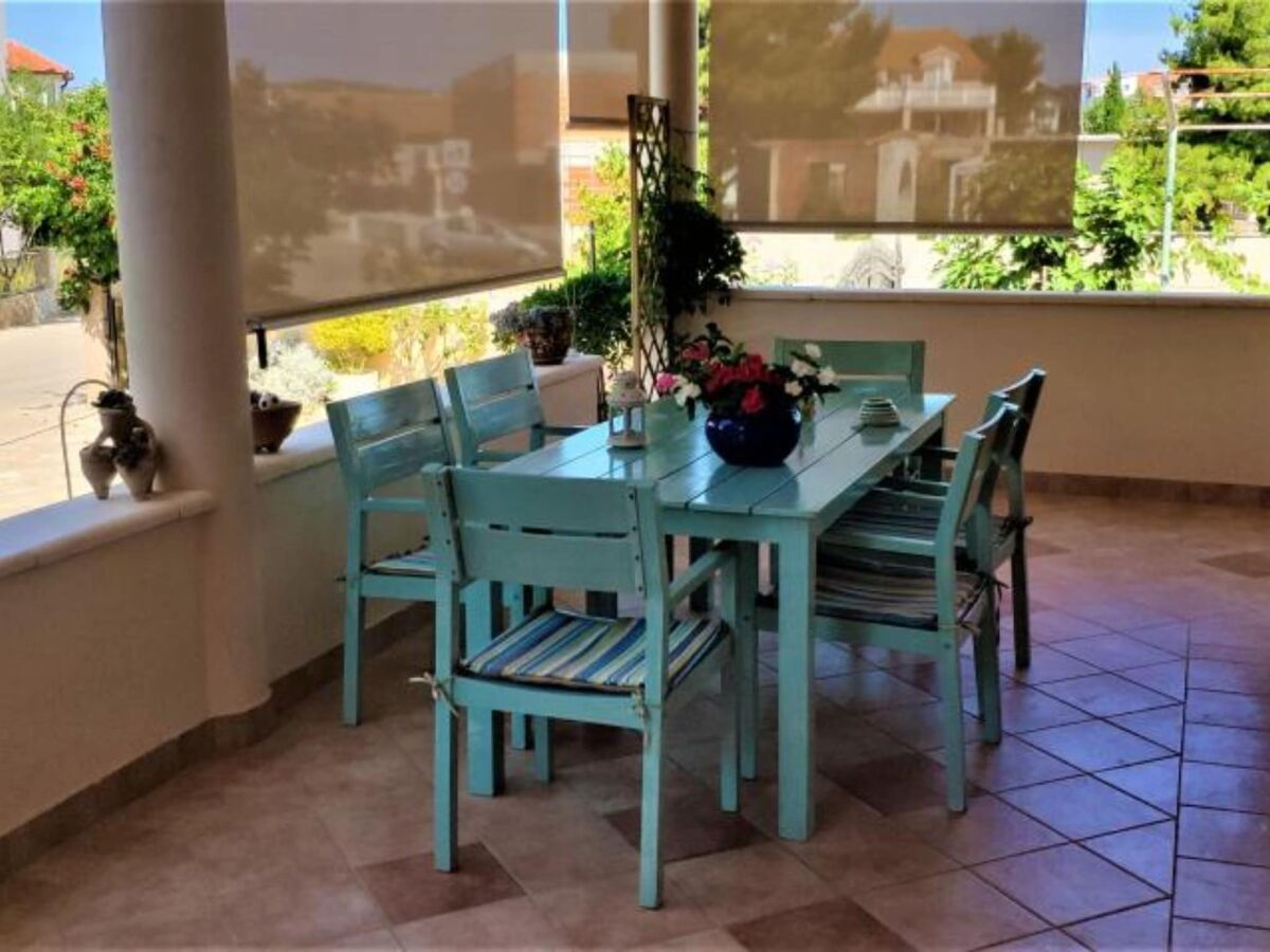 Apartment Apartments Dea & Paula - Classic Two Bedroom Apartment with Terrace