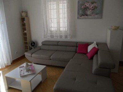 Apartment Apartments Dea & Paula - Classic Two Bedroom Apartment with Terrace - Features photo 13