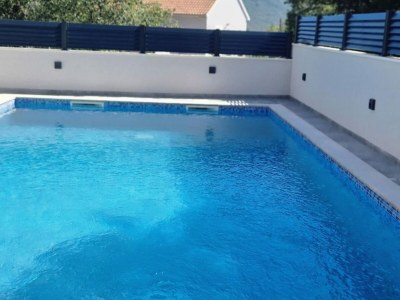 Apartment Two Bedroom Apartment with Terrace and Swimming pool - Outdoor photo 46