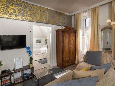 Apartment Double Room with Old town view - Features photo 19