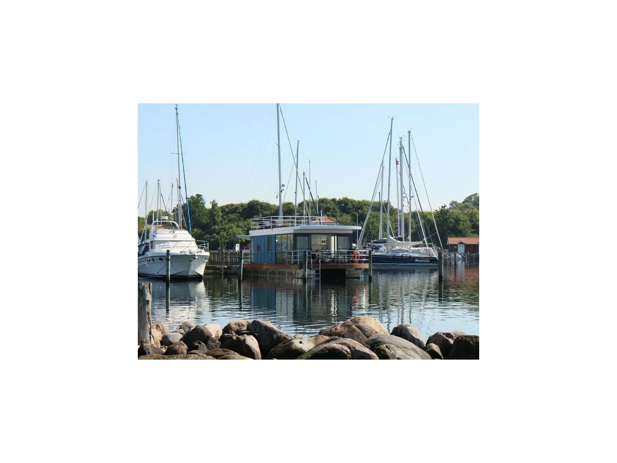 House boat Hausboot in Barth am Barther Bodden - Outdoor photo 2