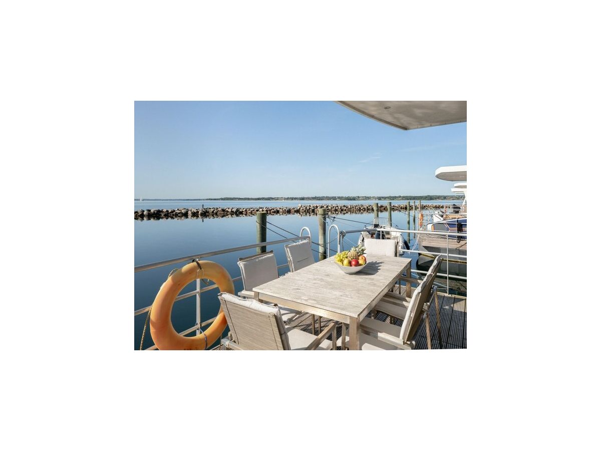 House boat Hausboot in Barth am Barther Bodden - Outdoor photo 5