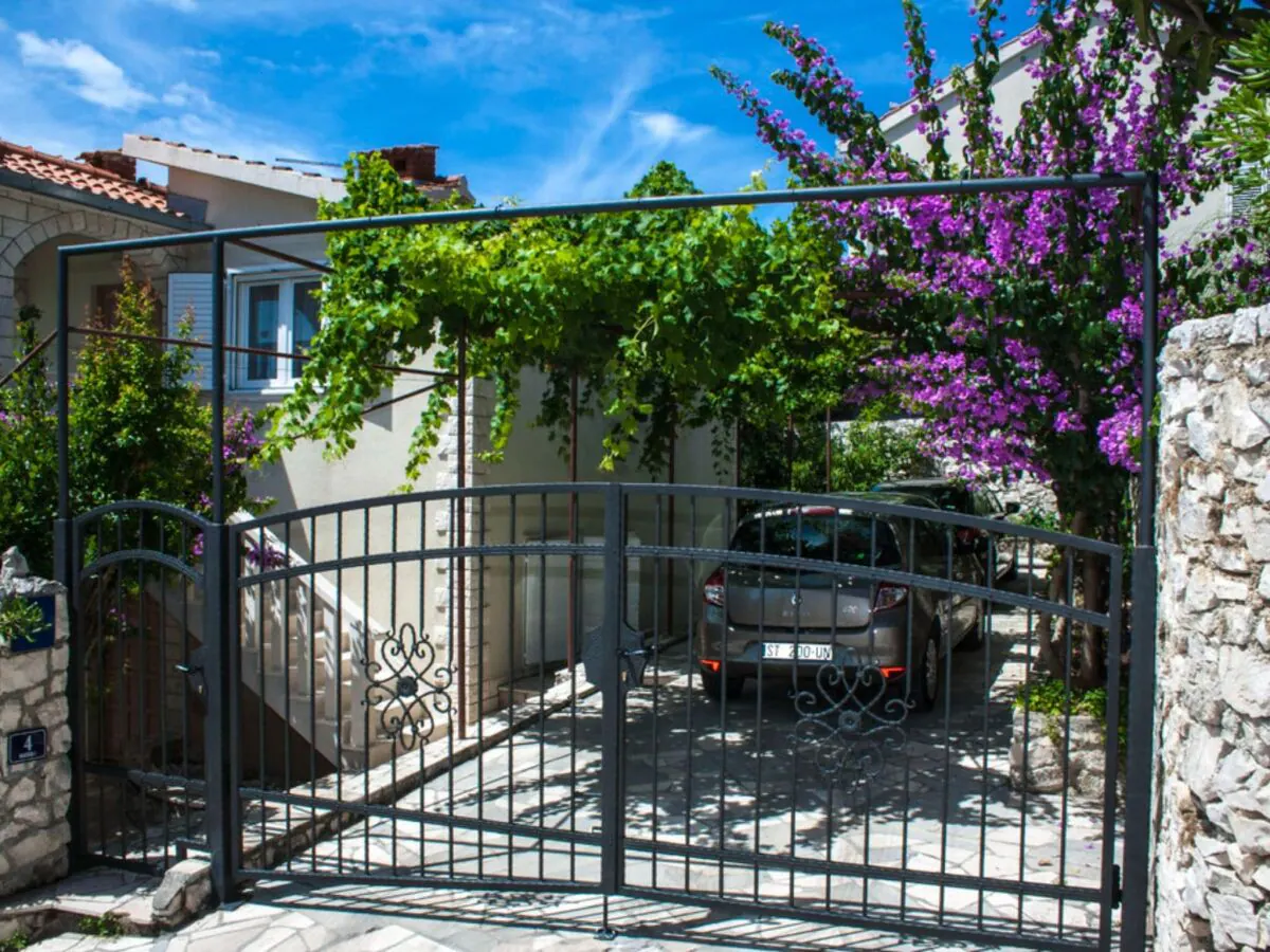 Apartment Apartment Villa Daniela - Three Bedroom Apartment with Terrace