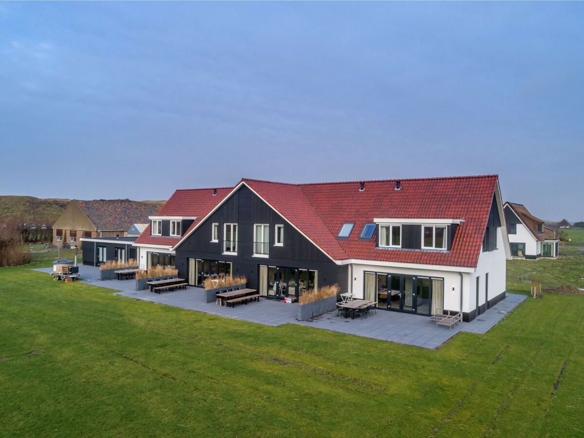 Holiday house Villa on Texel near Krimbos Forest