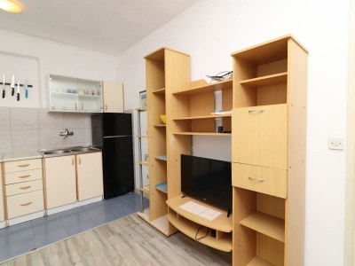 Apartment Apartments Karbuni By The Sea - Two Bedroom Apartment with Terrace and Sea View - (A1) - Features photo 2