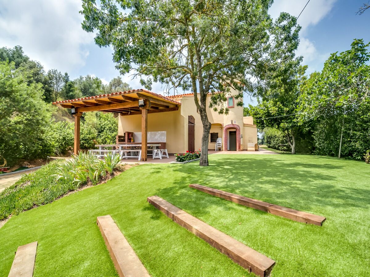 Holiday house Villa in Palafolls mit Pool und Grillplatz